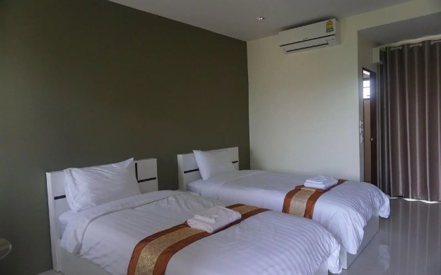 Parisa Place Hotel