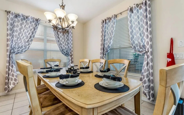 Gorgeous Davenport 5 Bed Villa With Pool Hot Tub