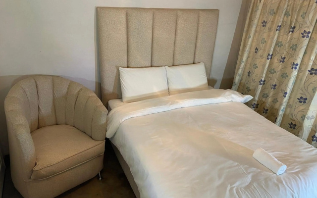 CHIC Geust House