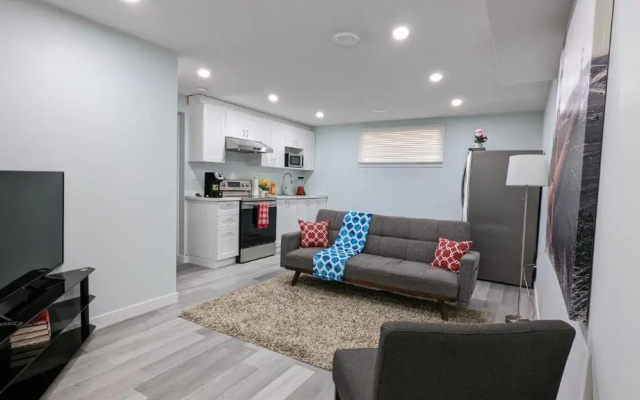 Serene & Modern 1Bed Suite + Close To Airport