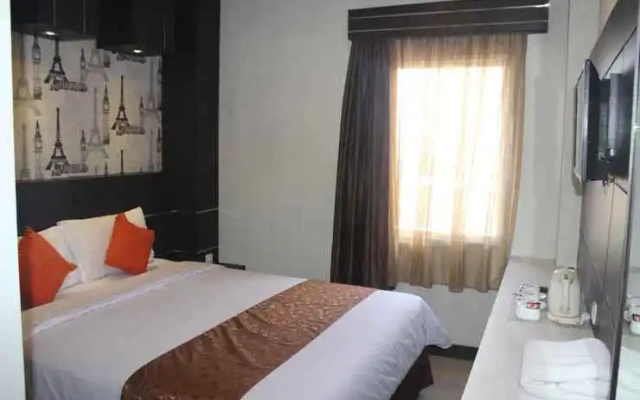 Royal Global Hotel