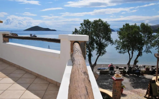 Panteli Beach Studios & Apartments