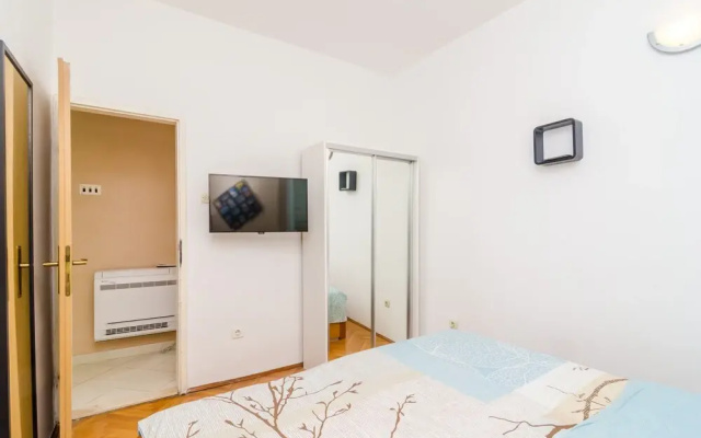 Apartments 4M