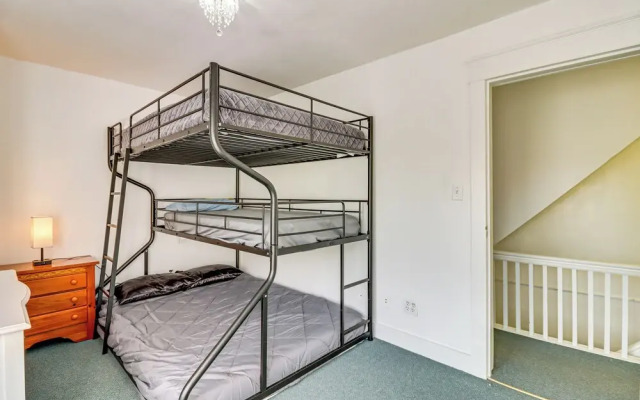 Walkable Abode in Stroudsburg's Business District!