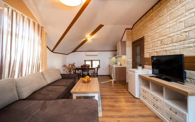 villa MAK