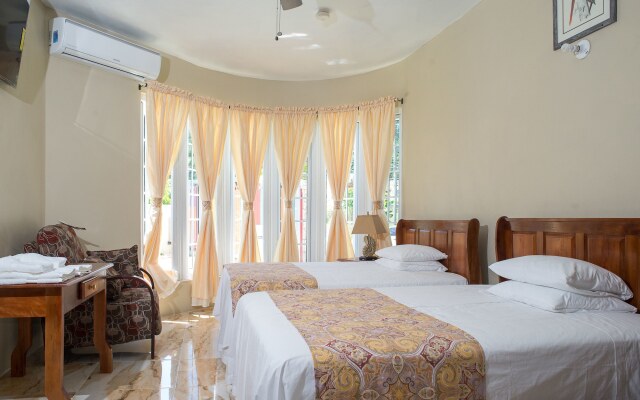 Отель Waters Edge Guest House комната для гостей