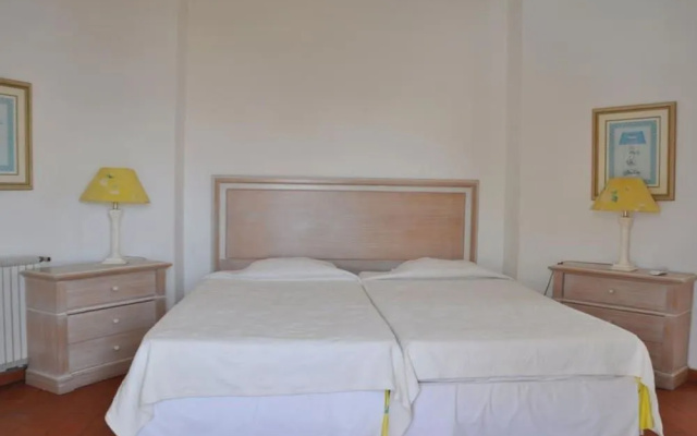 Residential Area, Private Pool, On-site Parking, Free AC & Wi-fi