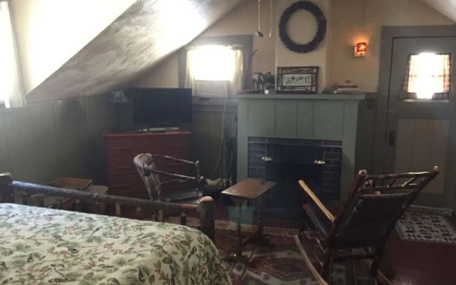 The Ira Allen House