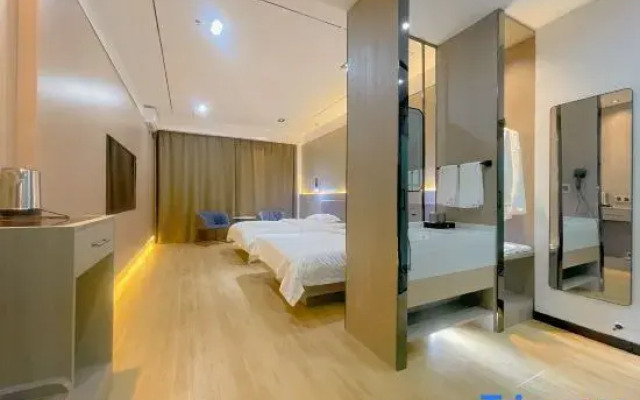 Smart Hotel in the View