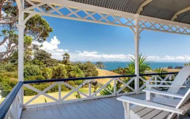 Crescent Villa