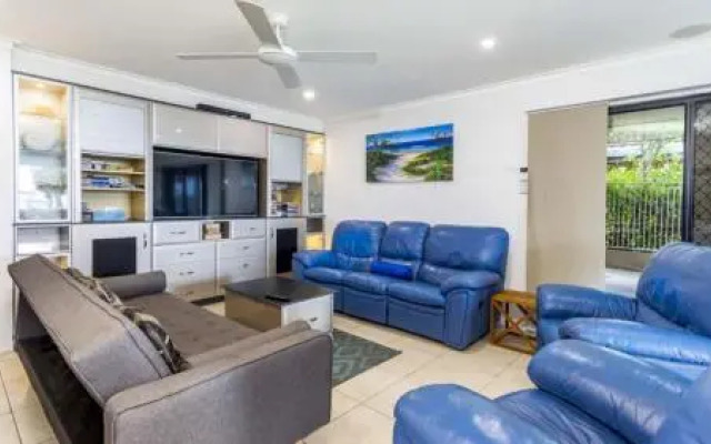 Magical holiday home - Welsby Pde, Bongaree