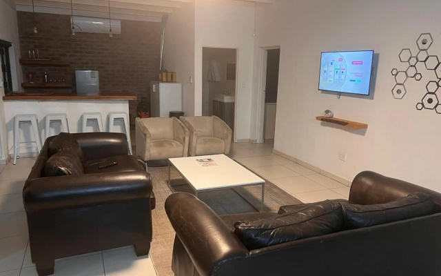 Gemsbok Place