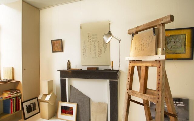 Отель B&B Alphabet - Luxury Guesthouse and Art Gallery комната для гостей