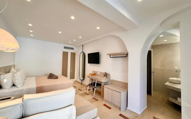 Nusa Suites & Villas