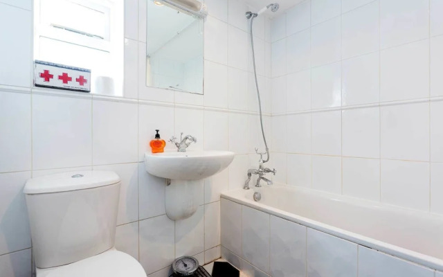 The Shepherd's Bush Hideaway