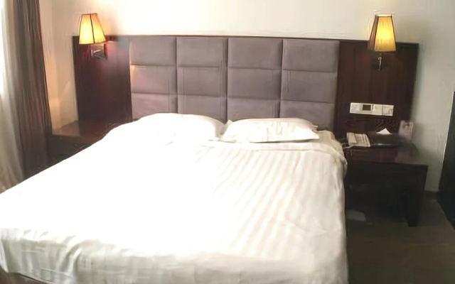 Jinyue Business Hotel