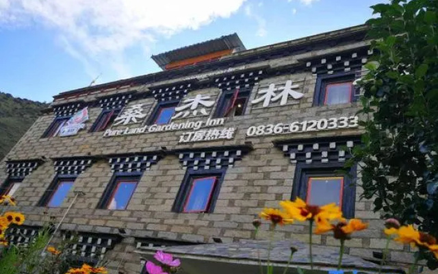 Daocheng Yading Sangjie Linka Luxury Homestay