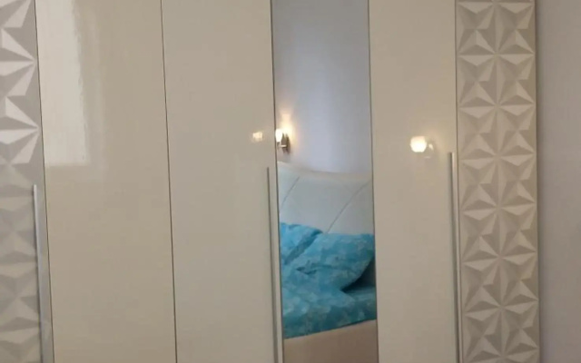 Lovely condo next to salt room, bus station