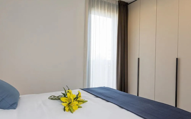 Icon H 406 Suite Business