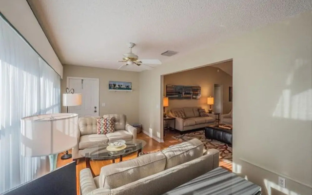 Augustine Drive 1820 by White Pelican VR
