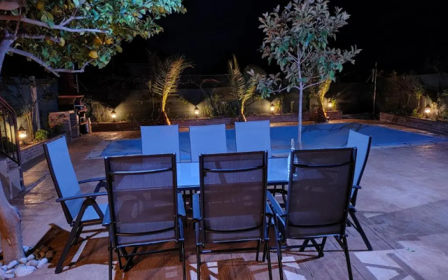 Casa Entre Rosales - VuT-AV-617