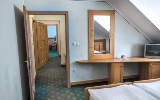 Hotel Pod Roglo