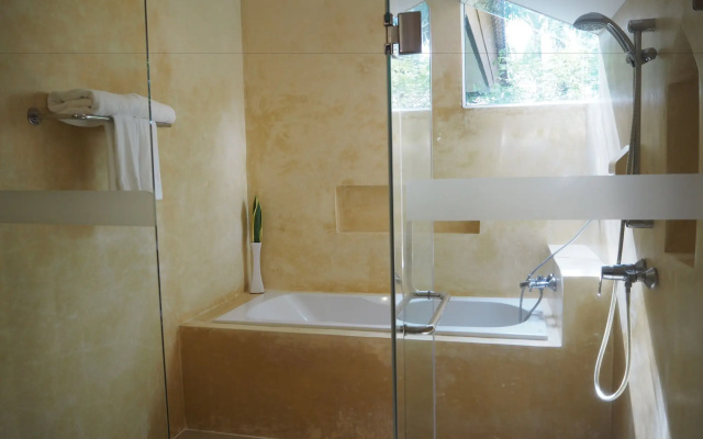 Koh Chang Paradise Resort & Spa