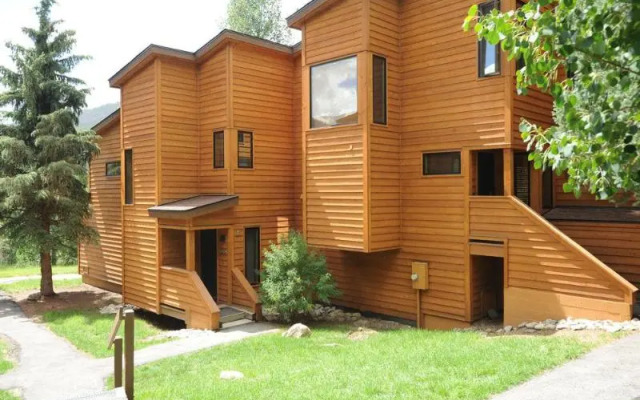 Aspen Ridge Condominiums by Vail Resorts