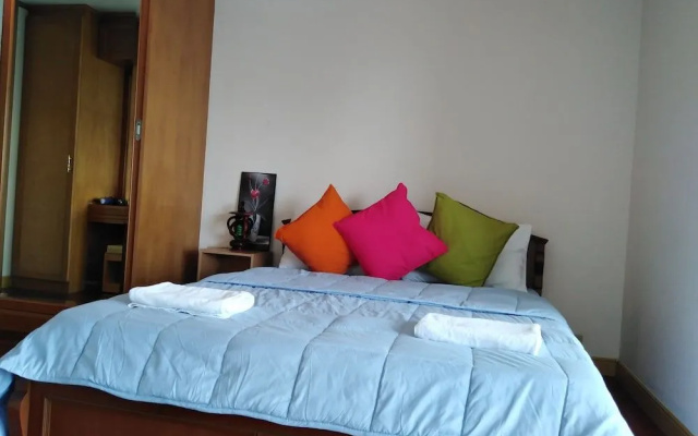 Downtown Apartment near BTS Station