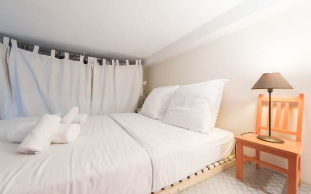 Отель Characterful Bastille Hideaway Франция, Париж - отзывы, цены и фото номеров - забронировать отель Characterful Bastille Hideaway онлайн комната для гостей