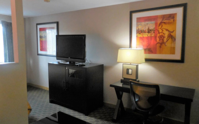 Briarwood Suites