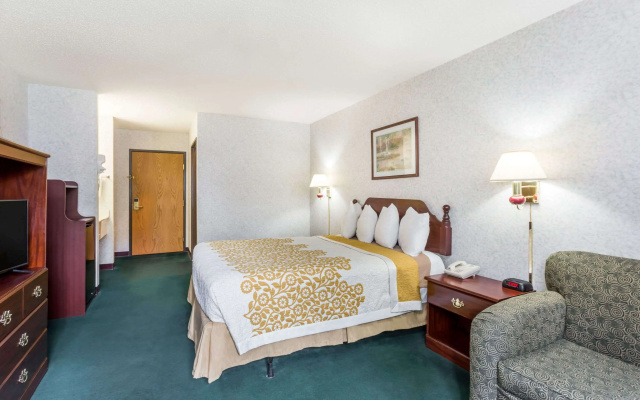 Days Inn by Wyndham Battlefield Rd/Hwy 65