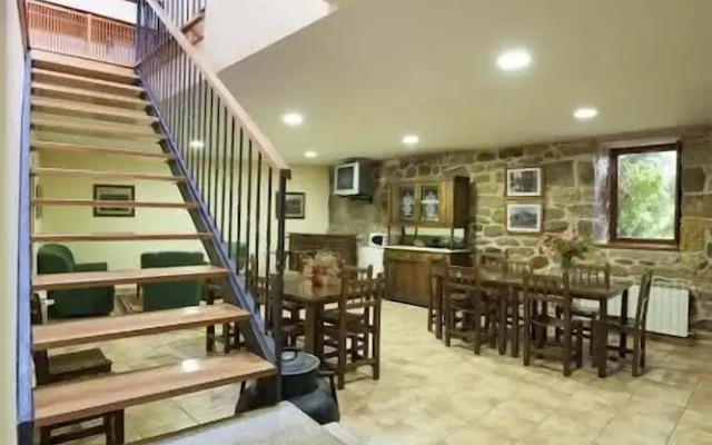 Casas Rurales A Chairiña Y A Revolta