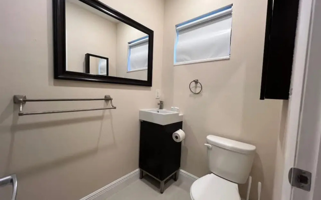 Open-concept Urban Stay