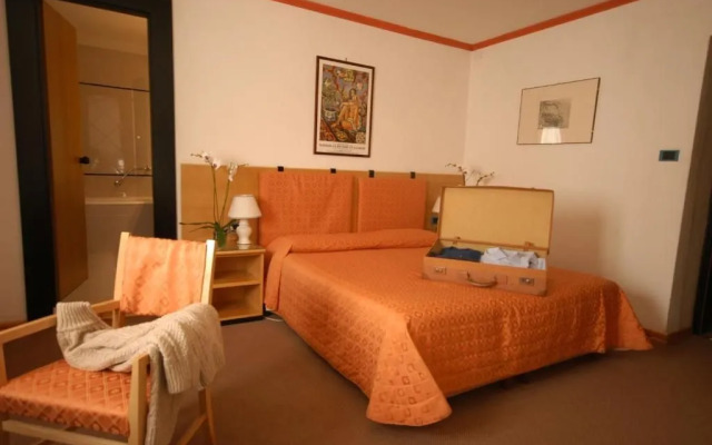 Hotel Des Geneys