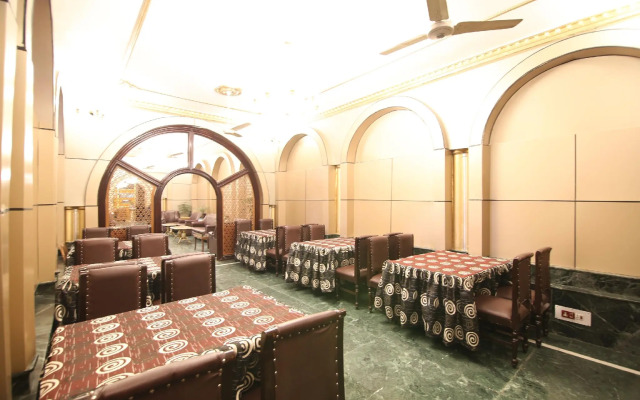 Capital O 37894 Hotel International