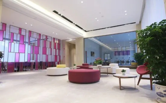 Lavande Hotel (Heyuan Bavaria Branch)