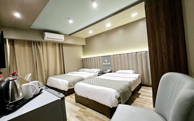 Grand Bayan Hotel at Nile Plaza
