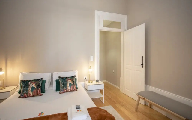 Liiiving in Porto - Balcony Design Apartment