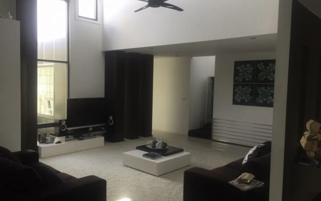 Lakeview 4 Bedroom House