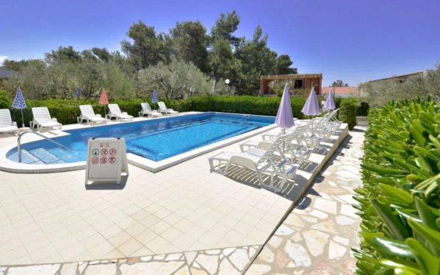 House Ana Inkoo 37702