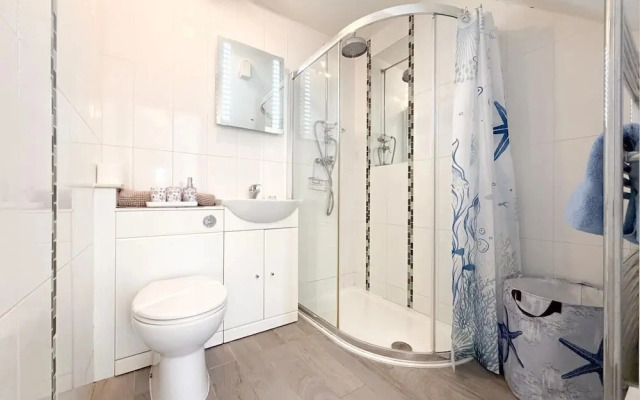Coastal House - 3 Bedroom Holiday Home - Penally