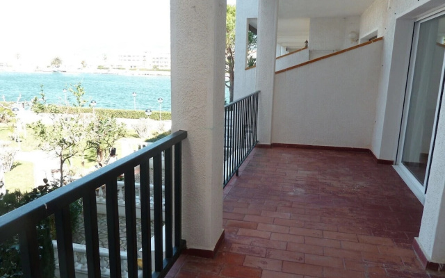 1015 Piso Gran Lago con 3 habitaciones y piscina