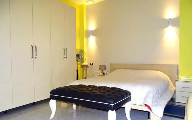 Central Apartments Shoshi