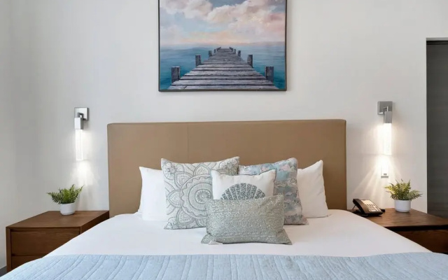 Hollywood's Beachside Condos