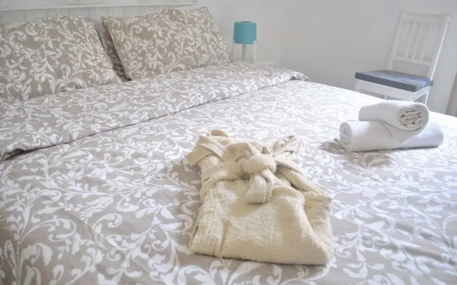 Sunrise Hostel & Rooms