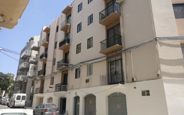 Отель Luxury Msida Circle Suites вид на фасад
