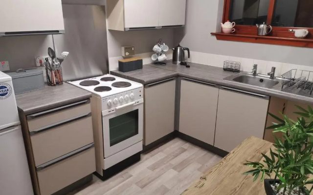 2 Raasay Court