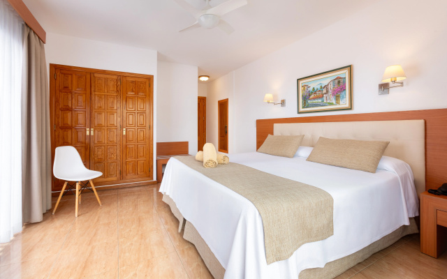 Hotel Don Manolito