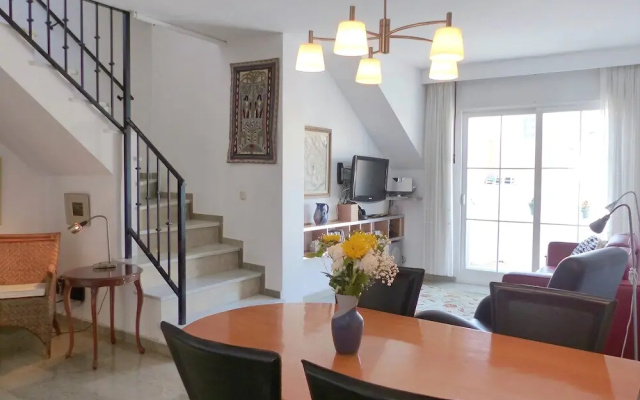 Private Rooftop Pool and Terrace Apartment Ref 87